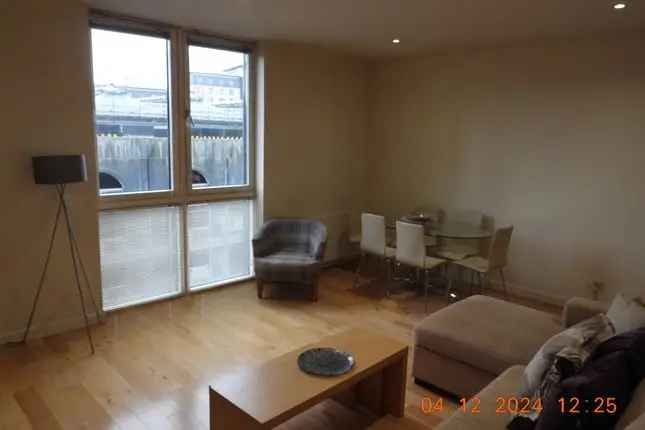 Flat to rent in Oswald Street, Glasgow G1