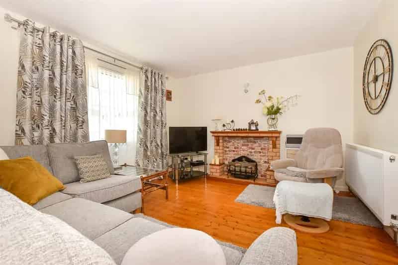 3 Bedroom Detached Bungalow for Sale Sandown