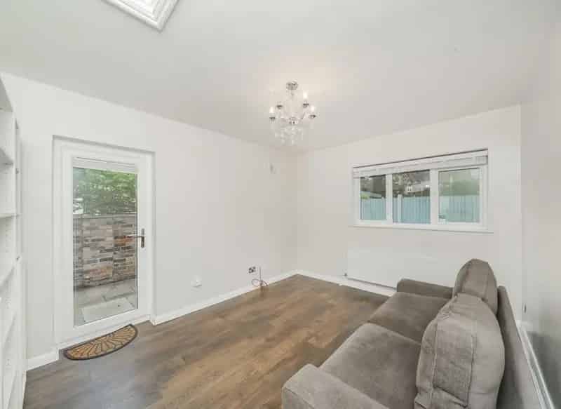 One Bedroom Apartment with Garden - Period Conversion