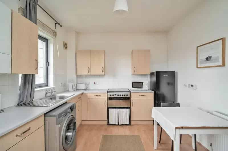 1 Bedroom Flat for Sale in Edinburgh