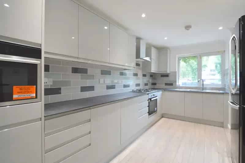 6 Bedroom House for Rent Mossington Gardens London