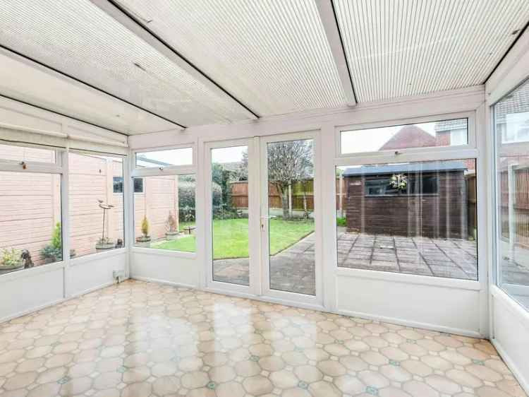 Bungalow For Sale in Tendring, England