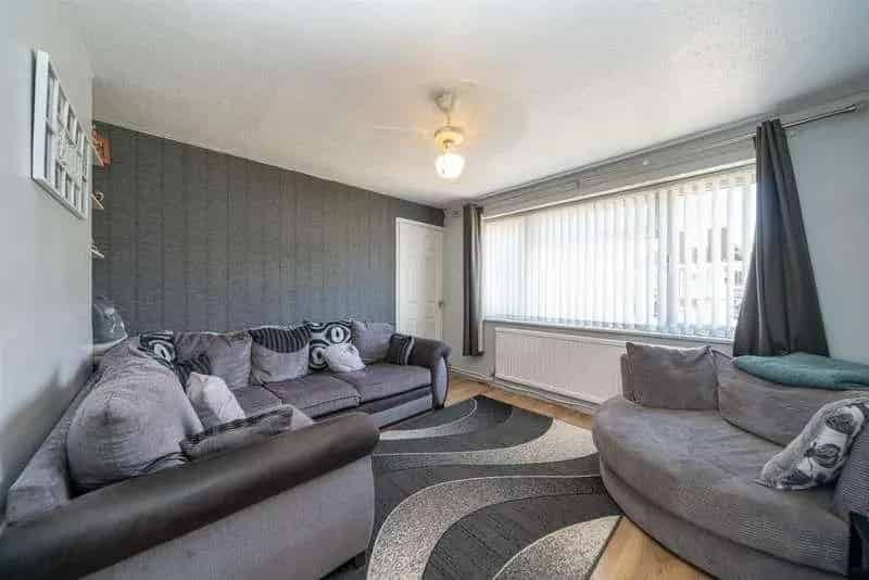 3 Bed House for Sale Extended Family Home Garage Parking