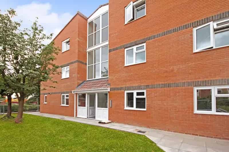 1 Bedroom Ground Floor Flat to Rent