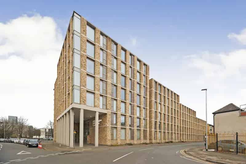 EWS1 B1 Rated Apartment - 2 Double Bedrooms - High Rental Yield