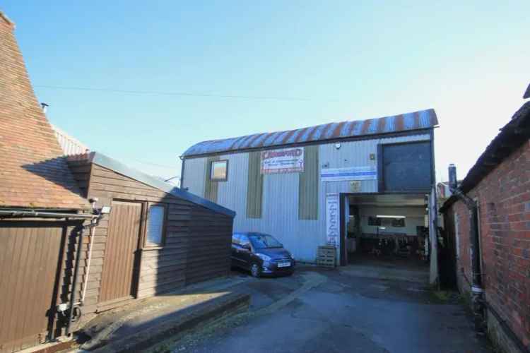 Detached Workshop To Let Paddock Wood