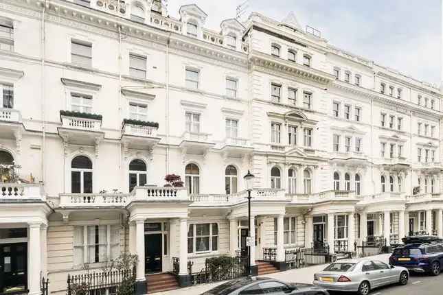 Two Bedroom Flat for Sale in South Kensington