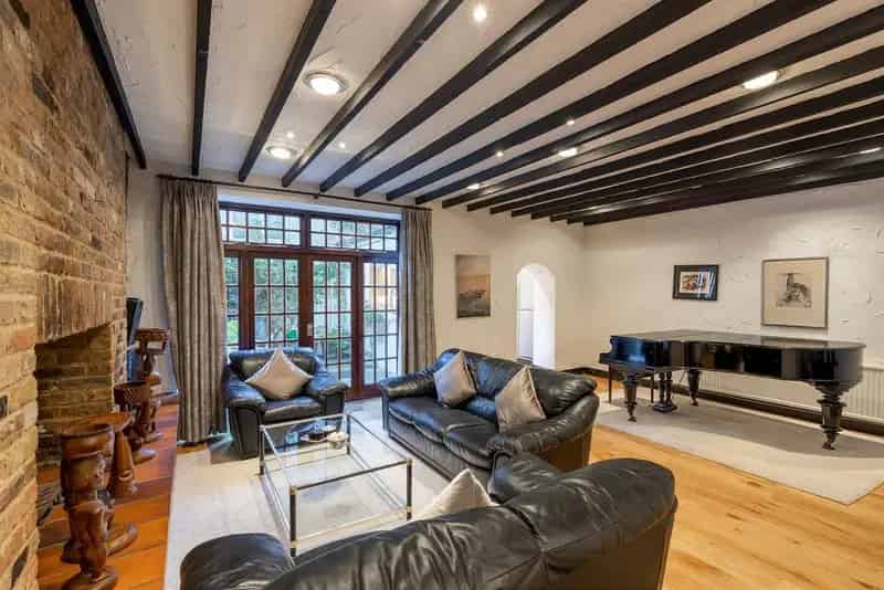Flat For Rent , 39b, Queen's Gate Gardens, London, England