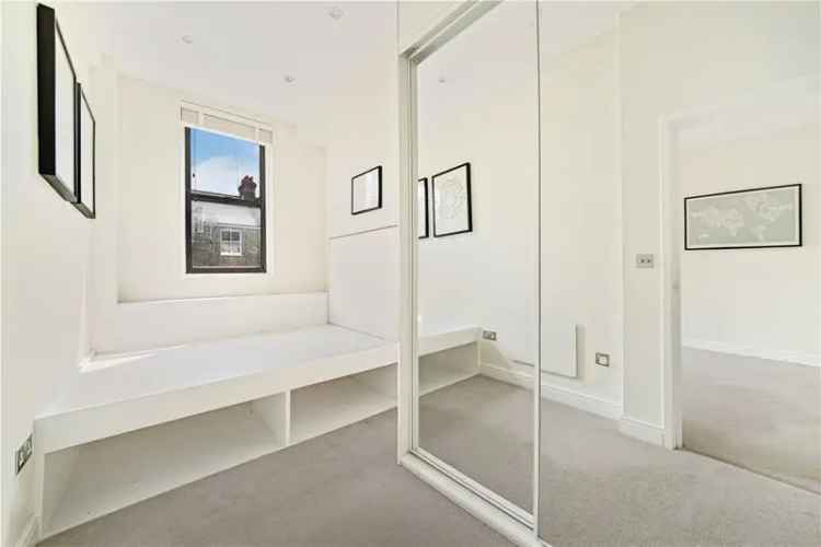 Modern First Floor Flat near Ladbroke Grove