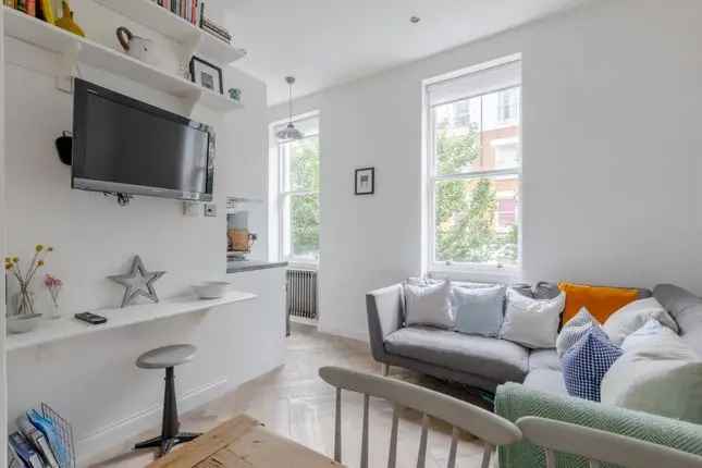 Flat to rent in 93 Bell Street, London NW1