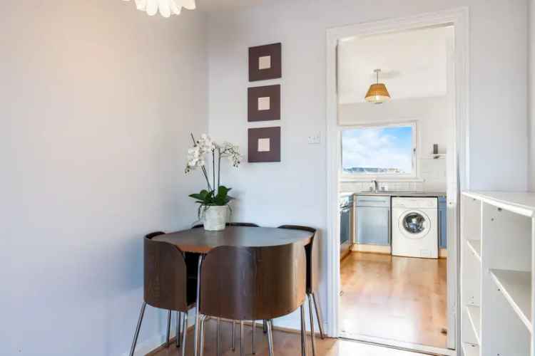 River Clyde View 2-Bedroom Apartment Finnieston Glasgow