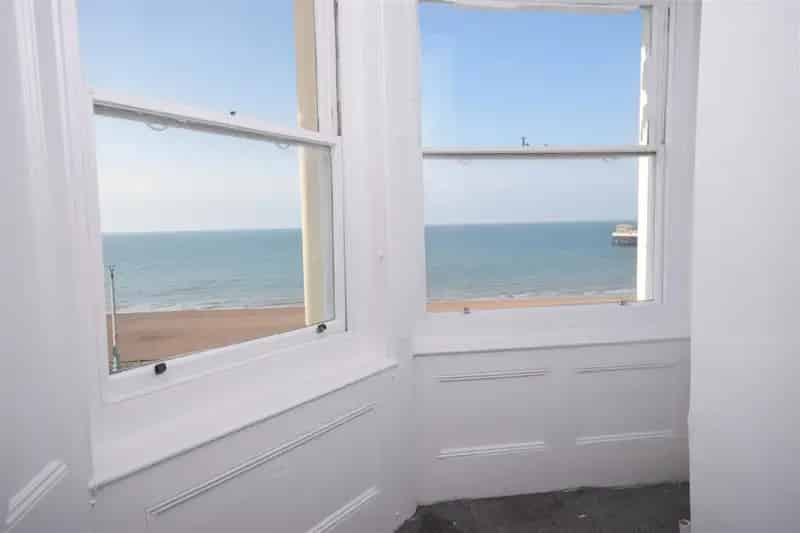 Seafront Studio Flat in Brighton