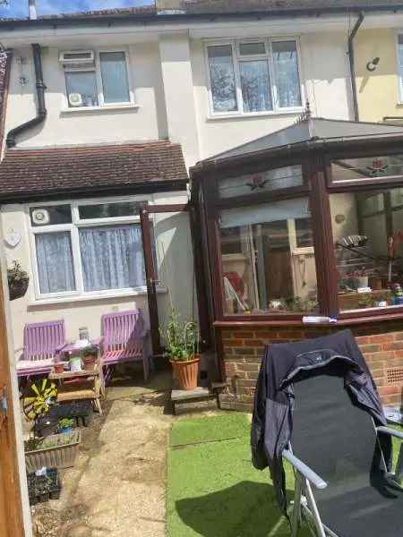 House For Rent in Crawley, England