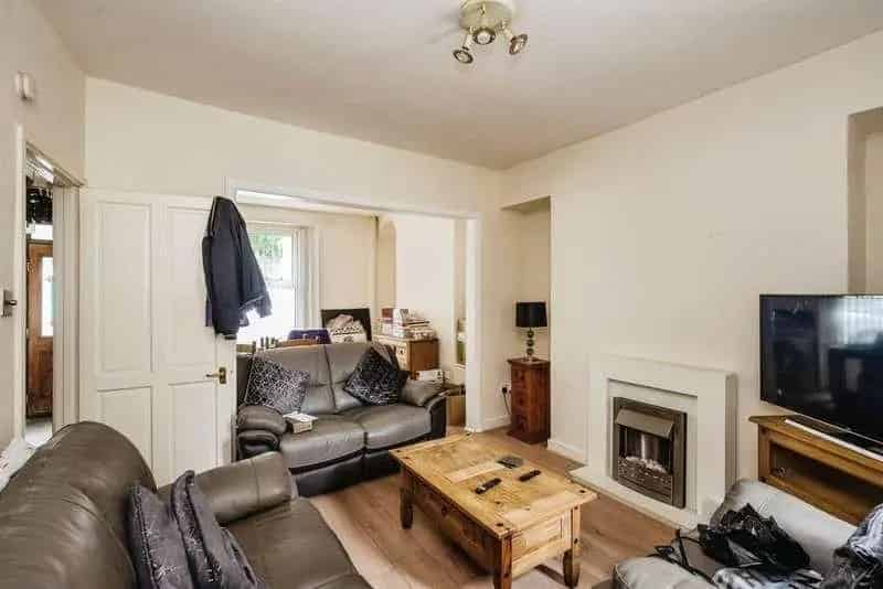 2 Bed House for Sale Near Amenities and Transport