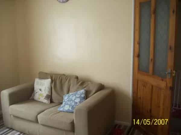 Three Bed Semi Detached House Large Garden Near Schools Shops