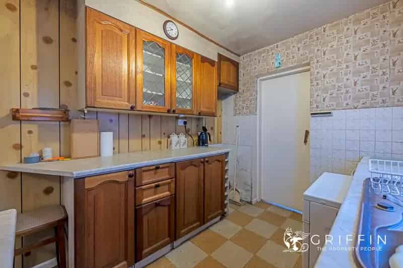 3 Bed Terraced House For Sale Needs Modernisation