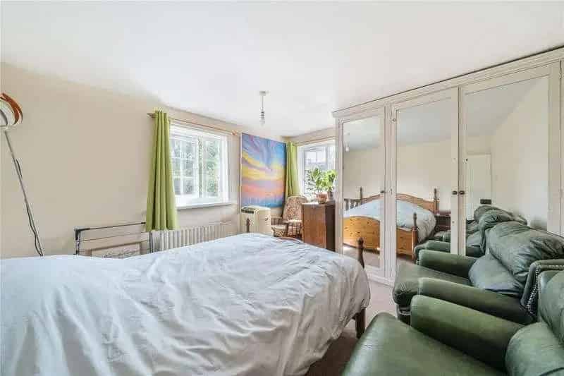 2 Bed Victorian Cottage for Sale in West Clandon