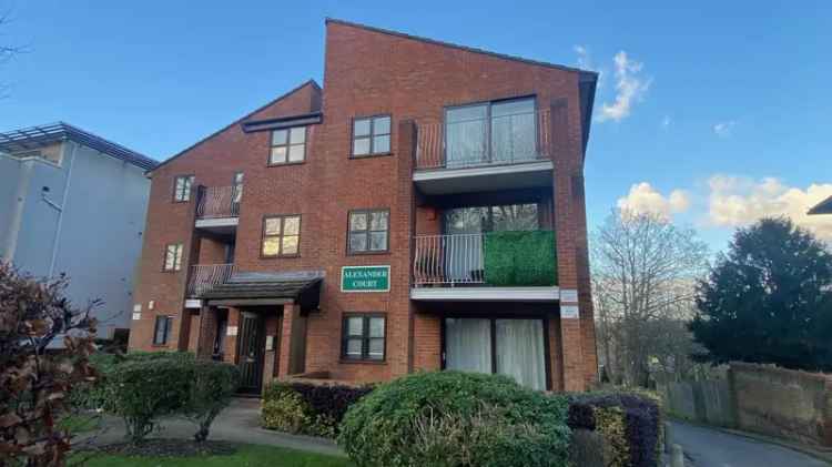 2 Bedroom Flat for Sale Near Shortlands Station