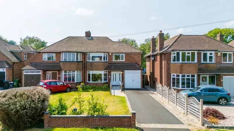 4 Bedroom Semi Detached House For Sale Streetly