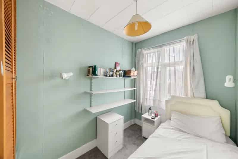 3 Bedroom House Hayes Town For Sale