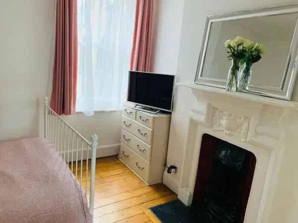 Flat For Rent in London, England