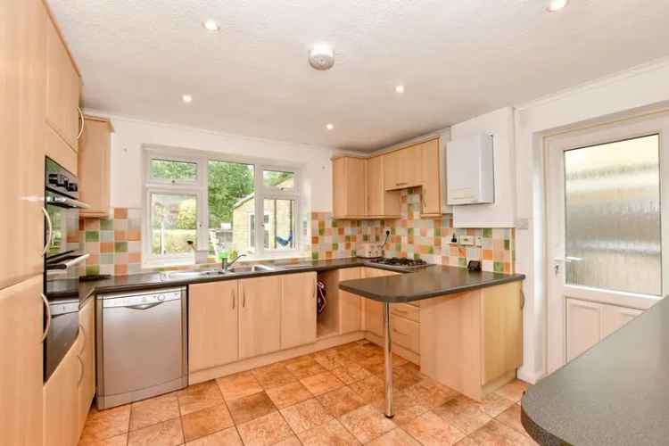 Detached House for sale with 5 bedrooms, Foalhurst Close, Tonbridge Kent TN10 4HA