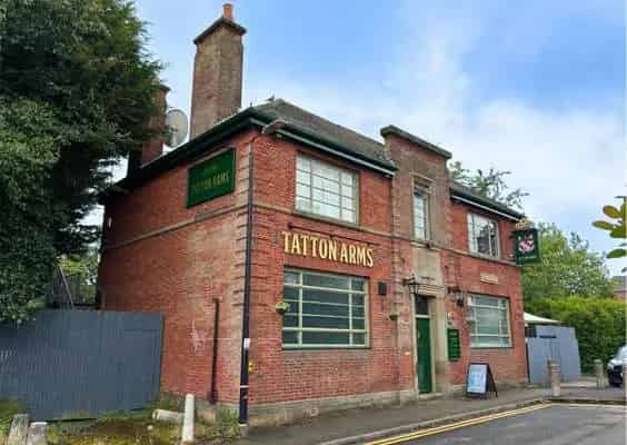 Tatton Arms Pub: Freehold Two-Story Property with Accommodation