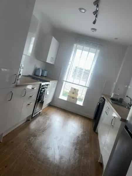 Spacious First Floor Flat Near Amenities
