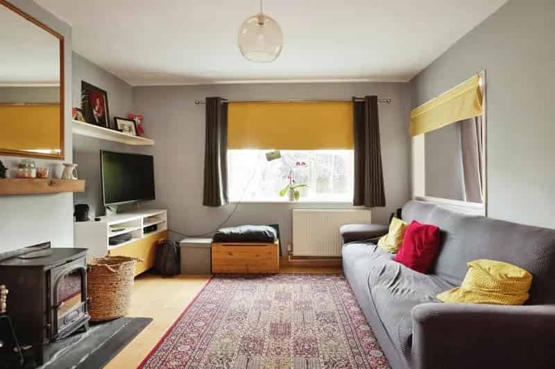 Three Bedroom Semi Detached Family Home Salisbury City Centre