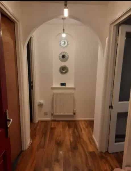 2 Bed Council Flat Secure Tenancy New Kitchen Bathroom Near Schools Stations