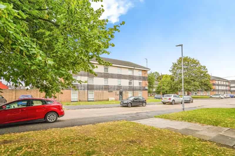 2 bedroom Flat
 For Sale