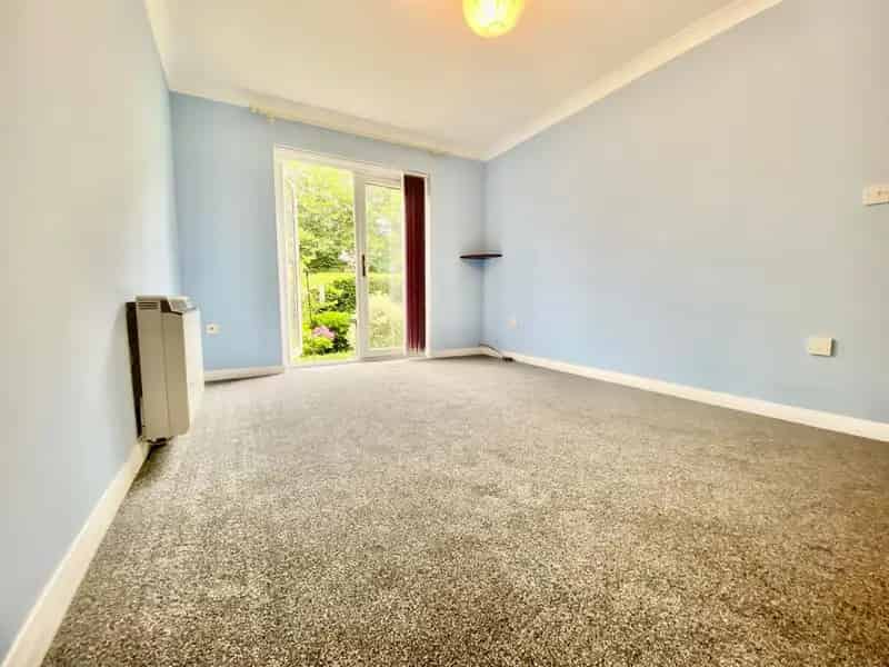1 Bedroom Retirement Apartment Ground Floor Garden Access