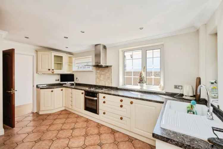 3 Bedroom Detached Bungalow Cimla Neath