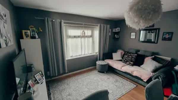 Large 2 Bed Ground Floor Flat Near Primary School