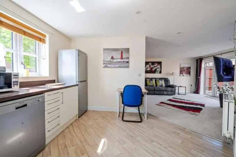2 Bed Flat for Sale near Newbury Racecourse