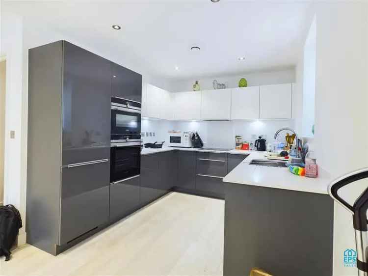 2 Bedroom Apartment for Sale in Cambridge