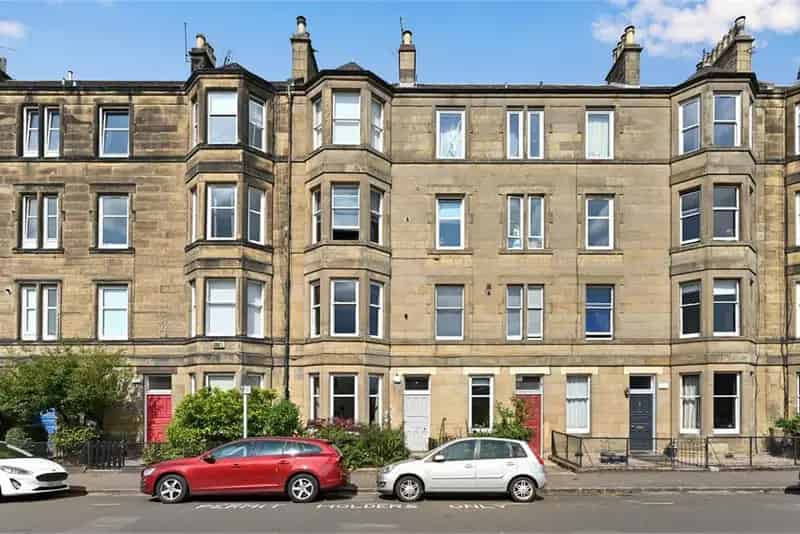 2 Bed Flat Bellevue 2 Reception Rooms Private Gardens