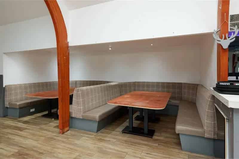 Former Harris & Ollie's Bar and Restaurant - Turn-Key Investment Opportunity