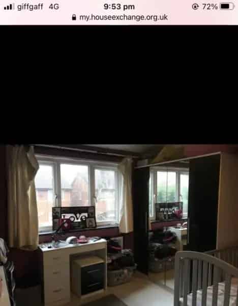 Newly Decorated Laminate Floor Apartment in Quiet Neighborhood