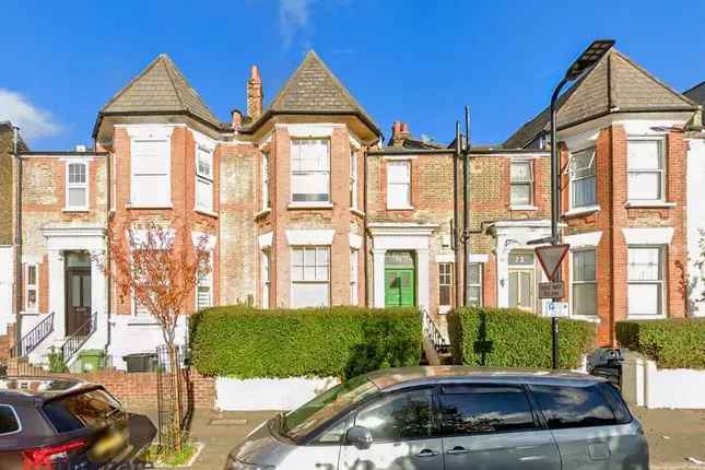 5 Bedroom Victorian House for Sale in London