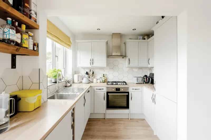 3 Bedroom End Terrace House Horfield