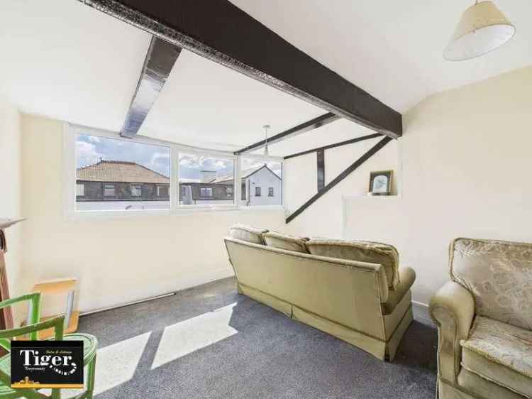 5 Bed Flat Block Investment Opportunity