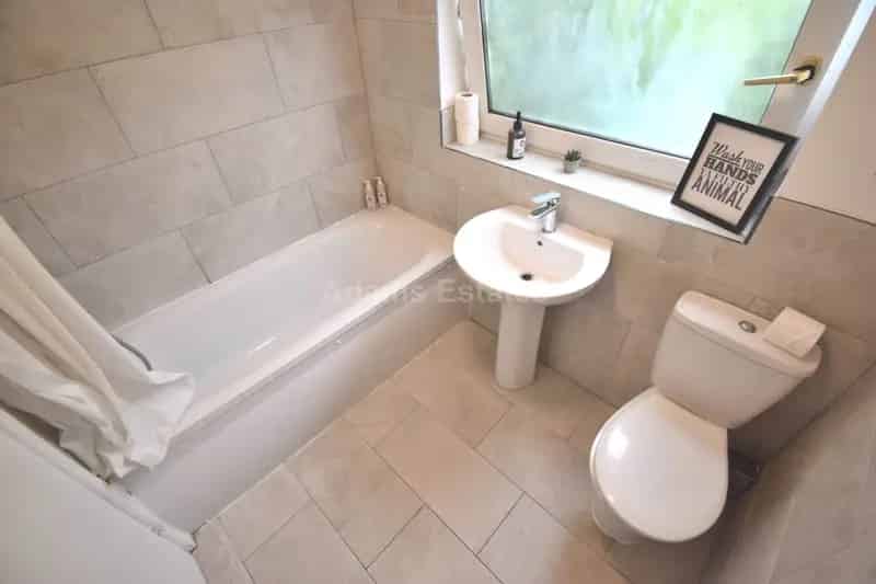 4 Bedroom Terraced House to Rent Reading