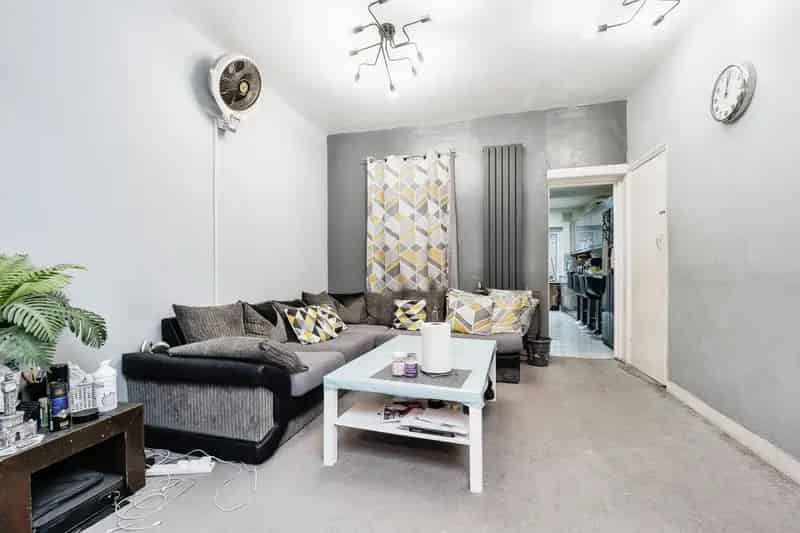 4 Bedroom Terrace House Near George Mitchell School