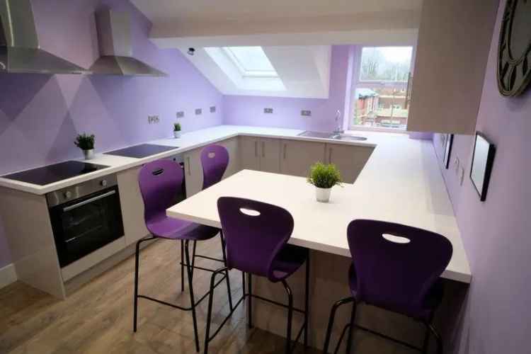 15 Bedroom House Share Luxury En-suite Bathrooms Modern Furnished