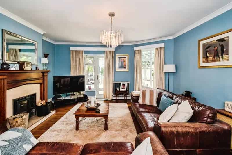 Beautiful Detached Home with Roof Terrace and Panoramic Views