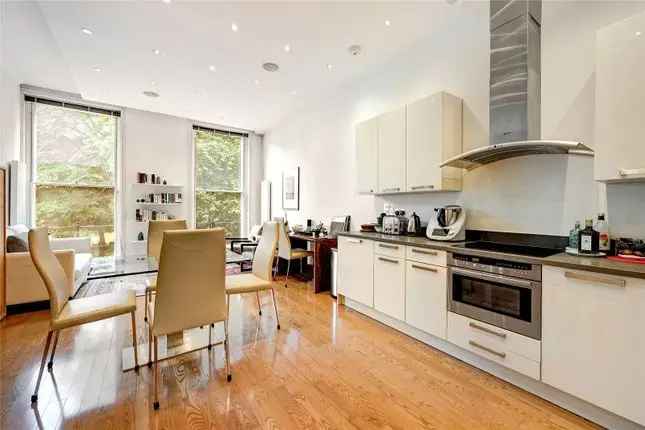 Flat for sale in Bloomsbury Square, Bloomsbury WC1A