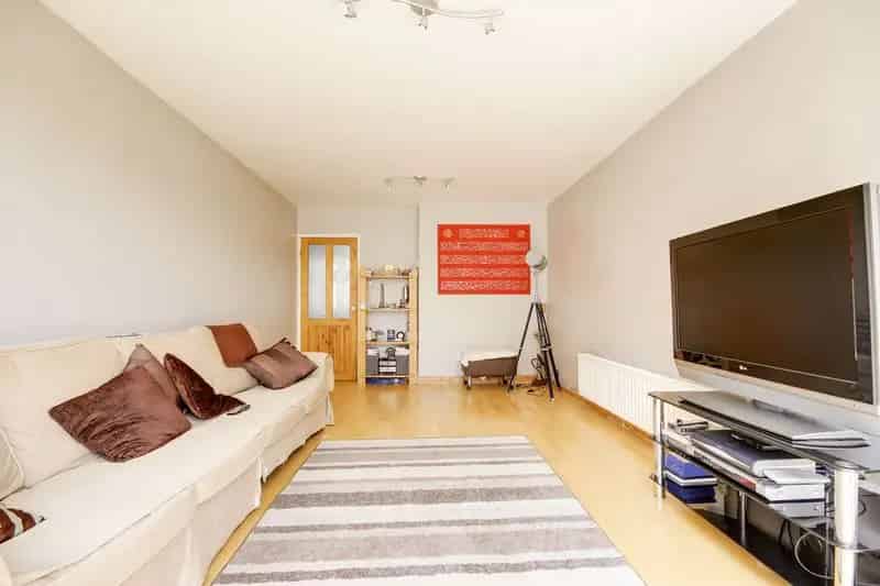 2 Bedroom Apartment House to Rent Near Stoke Newington Common