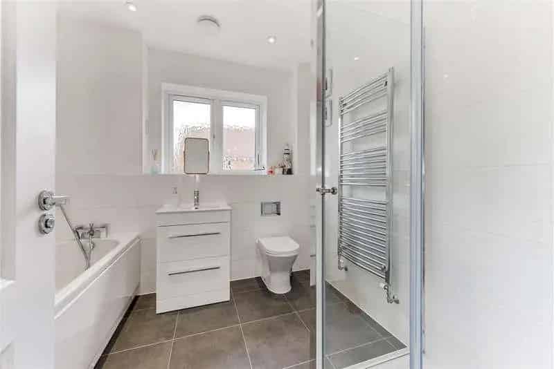 4 Bed Detached House for Sale