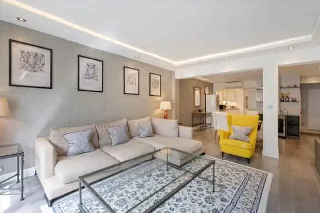 3-Bedroom Apartment for Sale in Knightsbridge Near Hyde Park